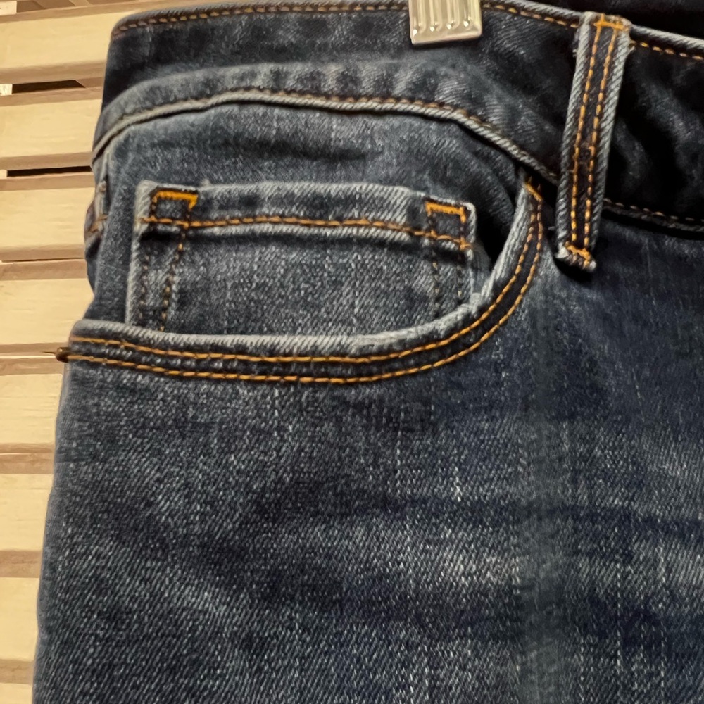 Old Navy Mid-Rise Skinny Ripped Jeans 22 Short - Picture 7 of 7